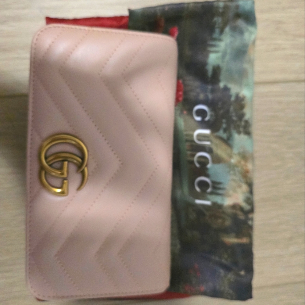 GUCCI Calfskin Matelasse GG Marmont Mini Bag Perfect Pink